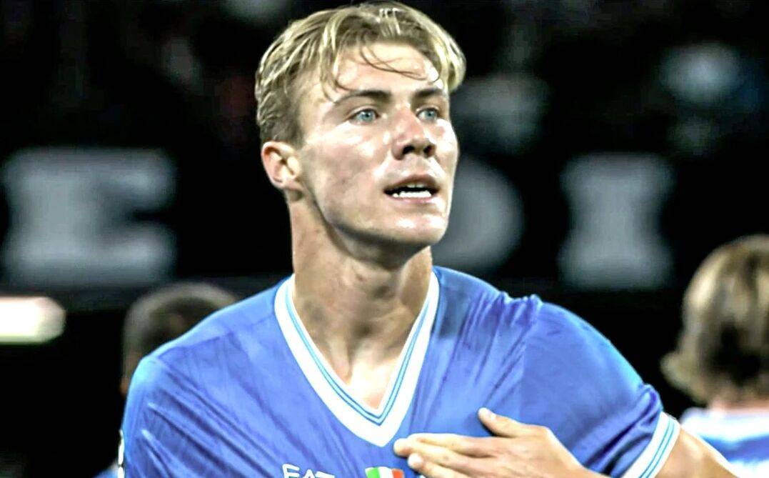 曼联4400万转会费99%到手！离队后新违约金已定，高于过去身价